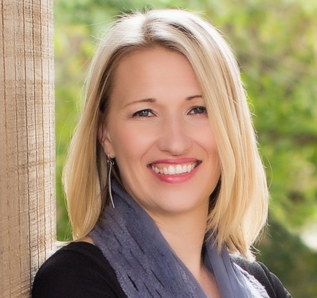 Mandi Ellefson CEO headshot