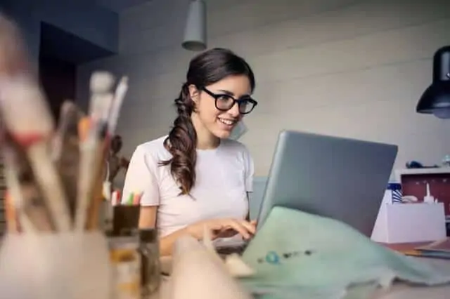 Xero Bookkeeping Image of Girl with Glasses